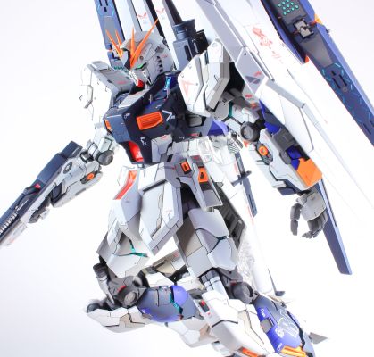 RG 1/144 ν高达专用双翼浮游炮强化装备