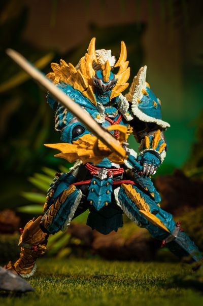 山口式转轮科技   怪物猎人系列  猎人男剑士 雷狼龙装 (新版)