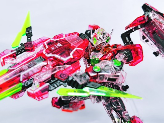 RG 1/144  高达基地专属商品 量子型00高达 全刃装[TRANS-AM]