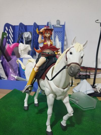 S.H.Figuarts 巴克·亚罗/BACK ARROW 艾尔莎·林