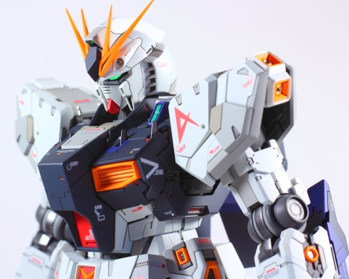 RG 1/144 ν高达专用双翼浮游炮强化装备