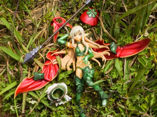 REVOLTECH 女皇之刃 No.012 鋼鉄姫ユーミル（１Ｐカラー）