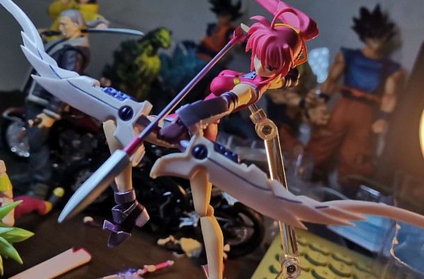 figma 魔法少女奈叶StrikerS シグナム 騎士服ver.