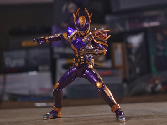 铠甲勇士形刻系列第四作   狼帅