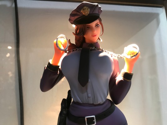 淫乱抖S女警 晓子 1.1版