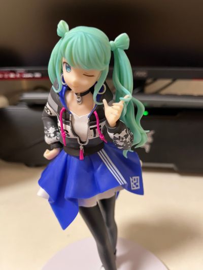 超级景品 世界计划多彩舞台！feat. 初音未来   街道世界的初音未来