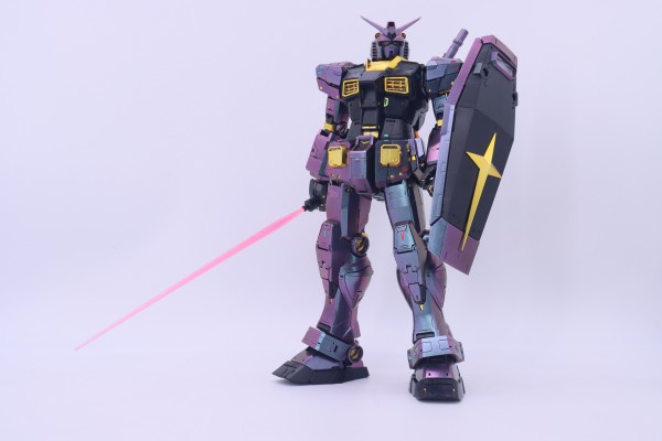 PG UNLEASHED 1/60 RX-78-2高达(偏光涂层版)