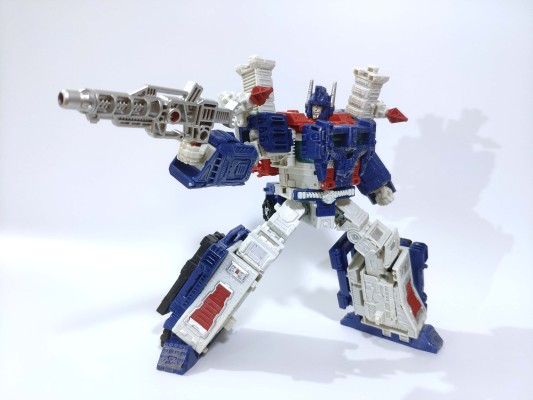 变形金刚围城系列 SG-7 戦え! 超ロボット生命体 变形金刚 2010&变形金刚 ザ・ムービー ウルトラマグナス 