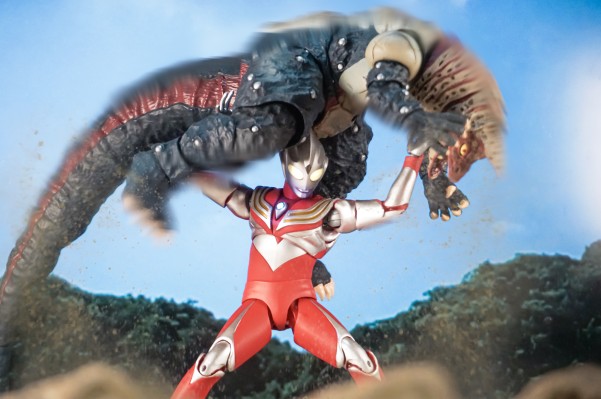 S.H.Figuarts（真骨雕制法）  迪迦奥特曼 强力型