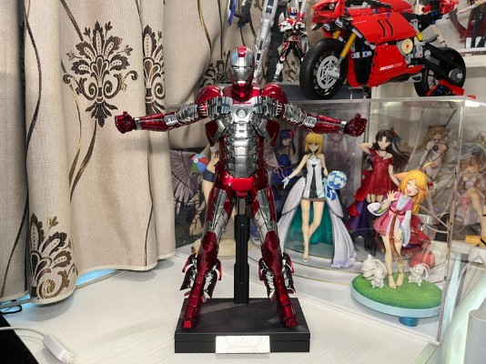 MMS400D18 电影杰作系列 压铸成品 电影 ：钢铁侠2 钢铁侠Mark 5