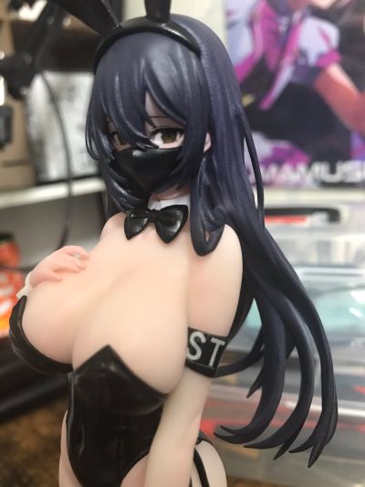 黑色兔女郎后辈 (口罩版)