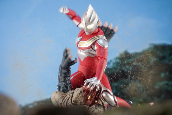 S.H.Figuarts（真骨雕制法）  迪迦奥特曼 强力型