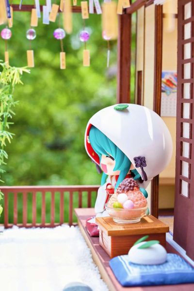 粘土人#303 雪未来 2013 草莓白无垢