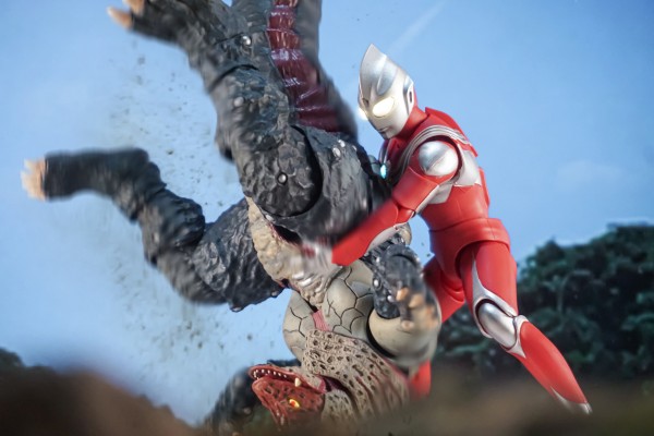 S.H.Figuarts（真骨雕制法）  迪迦奥特曼 强力型