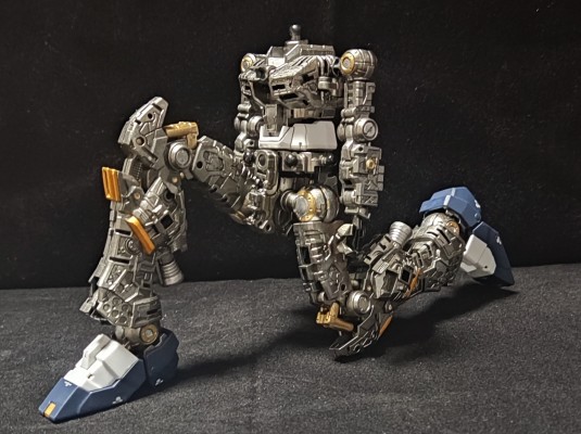 RG 机动战士高达 逆袭的夏亚 MSV  重武装型Nu高达