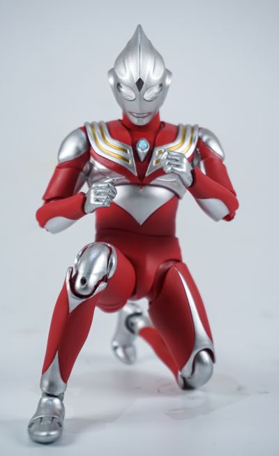 S.H.Figuarts（真骨雕制法）  迪迦奥特曼 强力型