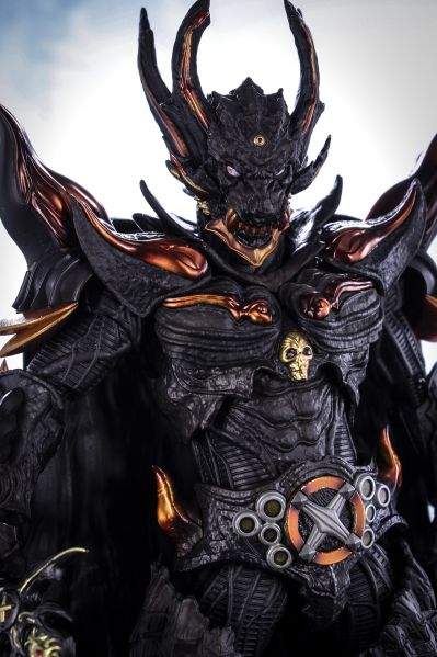 S.H.Figuarts(真骨雕制法) 牙狼 暗黑骑士呀