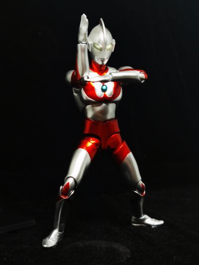 S.H.Figuarts  奥特曼 55周年纪念版