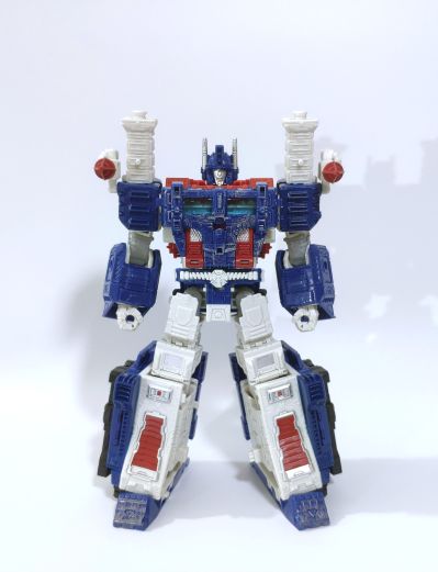 变形金刚围城系列 SG-7 戦え! 超ロボット生命体 变形金刚 2010&变形金刚 ザ・ムービー ウルトラマグナス 