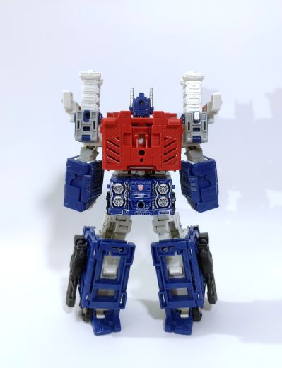 变形金刚围城系列 SG-7 戦え! 超ロボット生命体 变形金刚 2010&变形金刚 ザ・ムービー ウルトラマグナス 