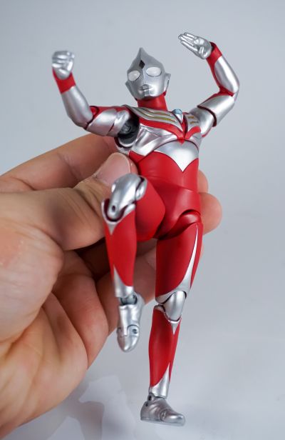 S.H.Figuarts（真骨雕制法）  迪迦奥特曼 强力型