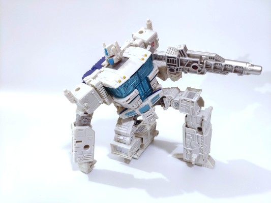 变形金刚围城系列 SG-7 戦え! 超ロボット生命体 变形金刚 2010&变形金刚 ザ・ムービー ウルトラマグナス 