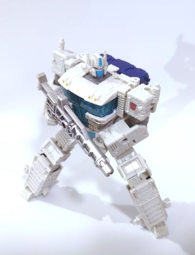 变形金刚围城系列 SG-7 戦え! 超ロボット生命体 变形金刚 2010&变形金刚 ザ・ムービー ウルトラマグナス 