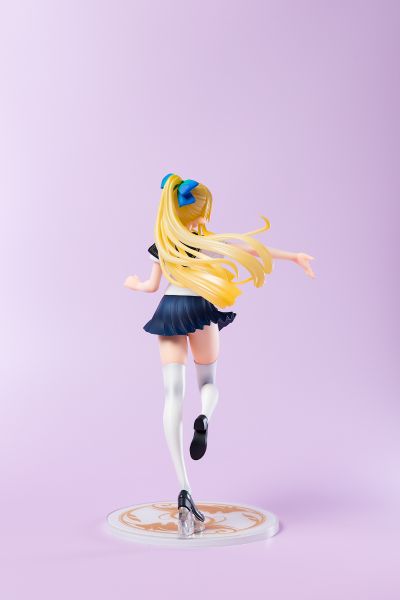 光明之响 	雾香·托瓦·阿尔玛 水手服