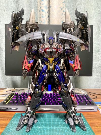 3Z0166 DLX比例收藏级系列 变形金刚2 天火