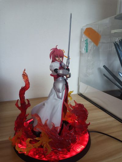 GUTTOKURU人形收藏系列12 魔法少女奈叶StrikerS シグナム Ver.2