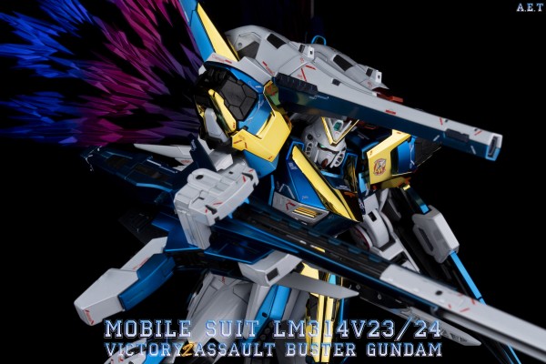 MG  1/100  高达基地限定   V2高达突击爆击型 Ka版  [钛金质感]
