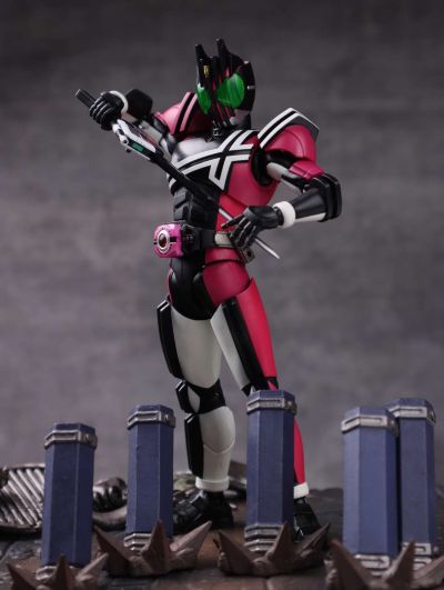 S.H.Figuarts(真骨雕制法) 假面骑士帝骑 假面骑士50周年纪念版