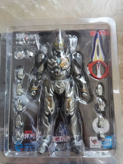 S.H.Figuarts 特利迦奥特曼 黑暗特利迦