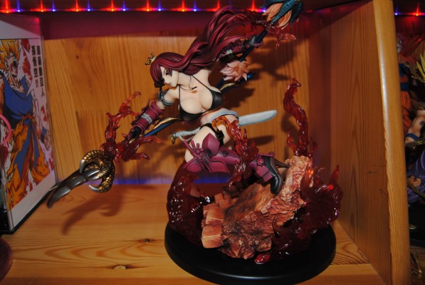 妖精的尾巴 艾尔莎・史卡雷特  骑士 异色版：红铠：