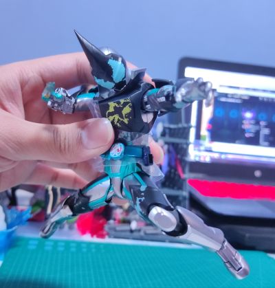 S.H.Figuarts 假面骑士艾比尔 蝙蝠基因 / 胡狼基因