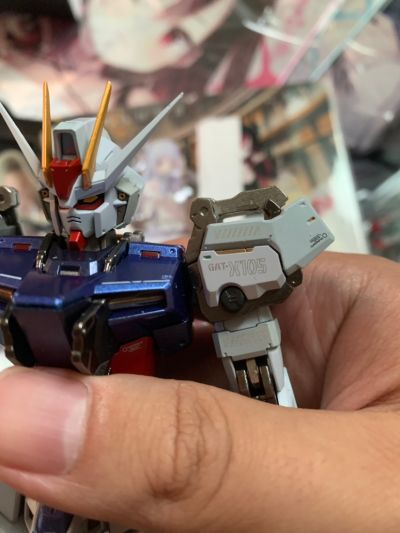 METAL BUILD   强袭高达 -赫利俄波利斯亮相版-