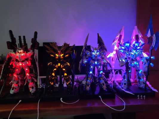 PG  机动战士高达独角兽(UC): 七十二分之一 RX-0 独角兽高达3号机 凤凰/菲尼克斯