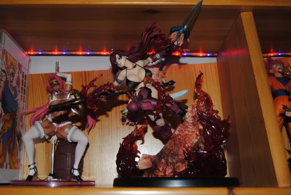 妖精的尾巴 艾尔莎・史卡雷特  骑士 异色版：红铠：