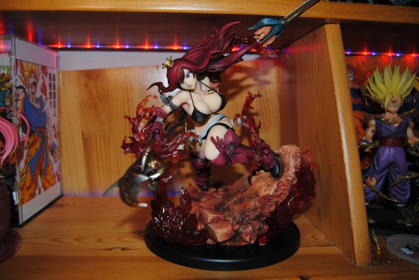 妖精的尾巴 艾尔莎・史卡雷特  骑士 异色版：红铠：