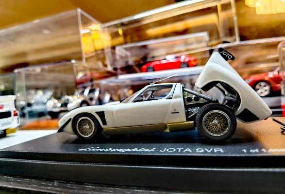 HC14 1/24汽车模型系列 兰博基尼 Jota SVR “1975款”