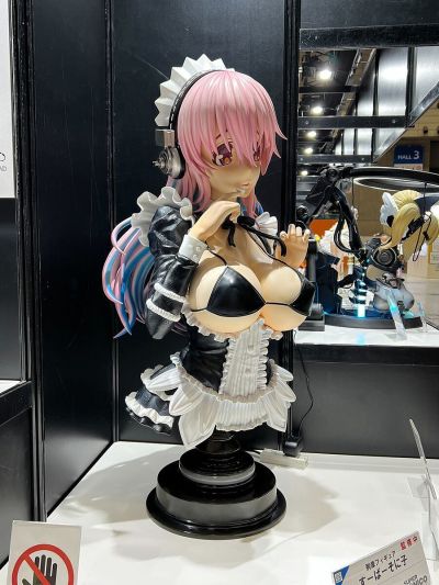 超级索尼子 惠惠服装