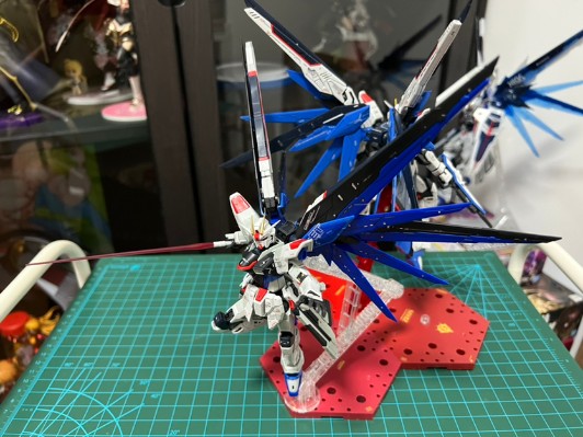 MG 高达基地限定  机动战士高达SEED ZGMF-X10A 自由高达2.0[透明配色]