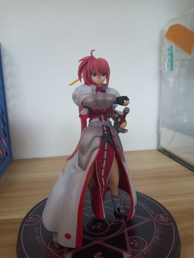 GUTTOKURU人形收藏系列12 魔法少女奈叶StrikerS シグナム Ver.2