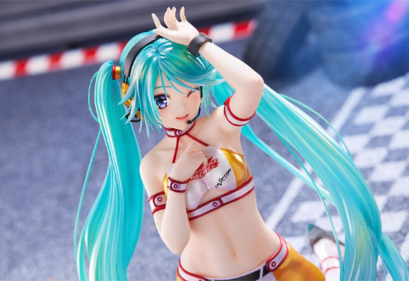 初音未来 GT计划 赛车未来 2010 原画师：矢吹健太朗