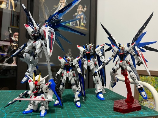 MG 高达基地限定  机动战士高达SEED ZGMF-X10A 自由高达2.0[透明配色]