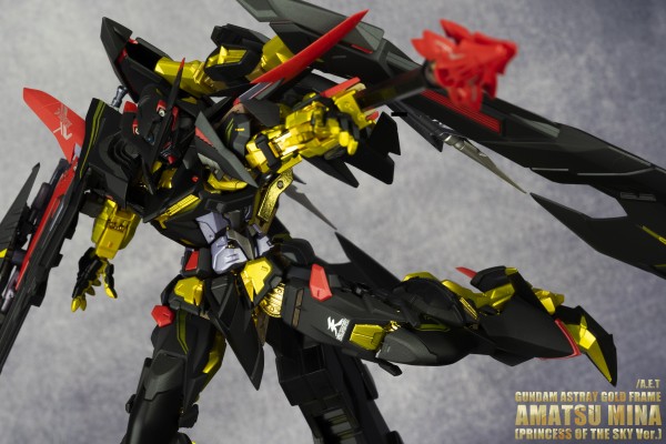 METAL BUILD 机动战士高达SEED  ASTRAY 天空的皇女 异端高达金色机天蜜娜