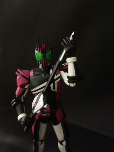 S.H.Figuarts(真骨雕制法) 假面骑士帝骑 假面骑士50周年纪念版