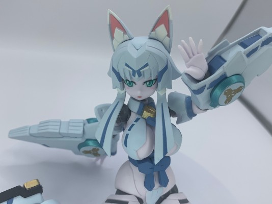 机械新人类 莉莉