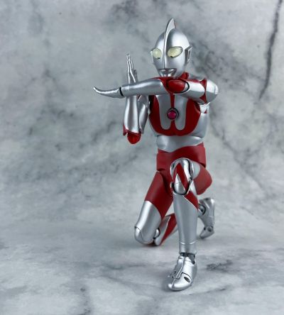 S.H.Figuarts（真骨雕制法）  奥特曼