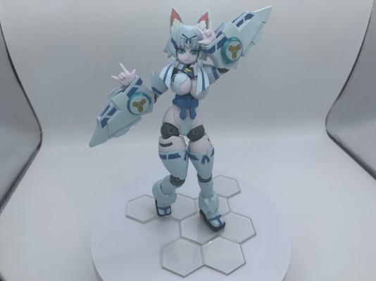 机械新人类 莉莉